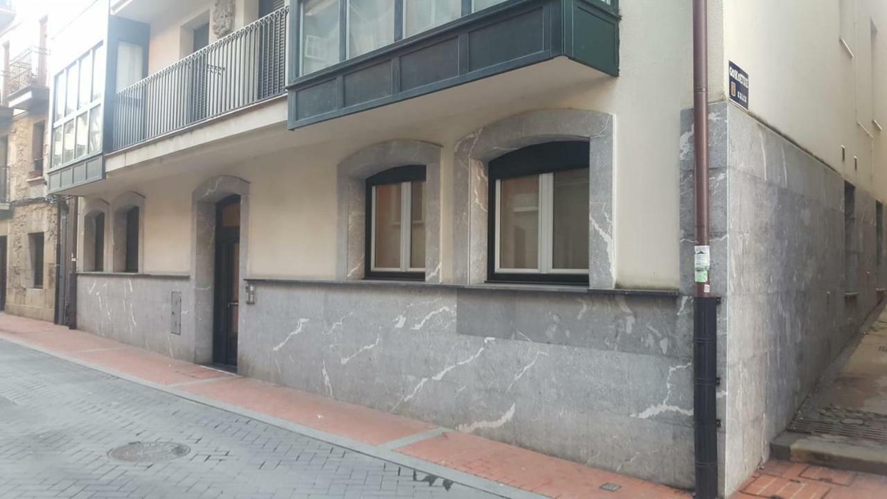 Apto. En Apartment *